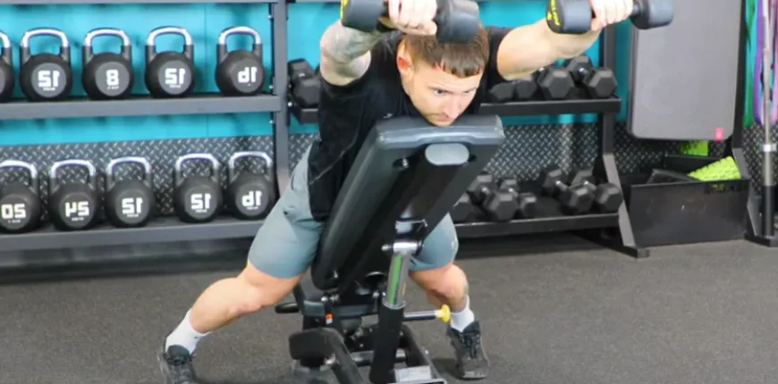 elevacao-y-com-halteres